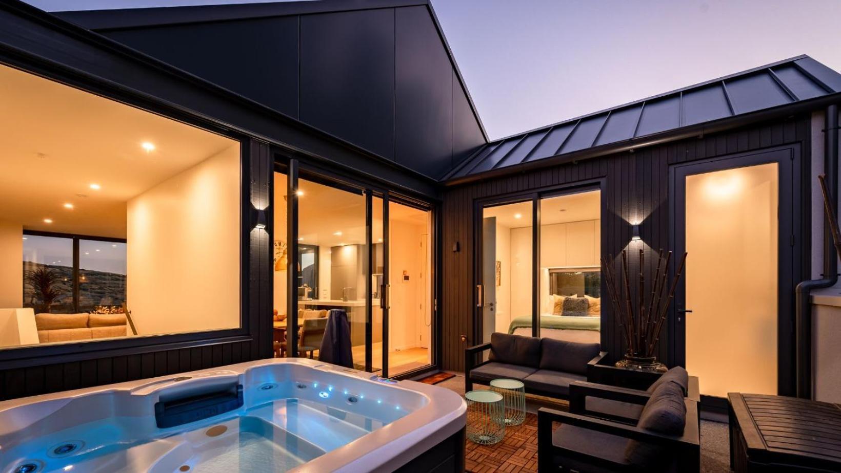 The Tiers- Hot Tub- Ac- Bbq- Free Parking Villa Queenstown Exterior foto